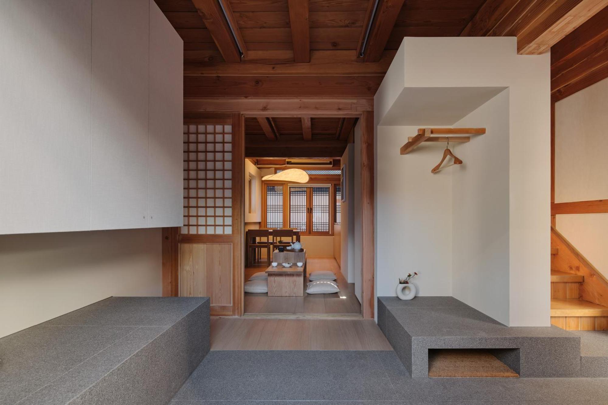 The Korean Traditional Hanok In Downtown Seoul For Convenient Public Transportation - Seoul Ari Exteriér fotografie