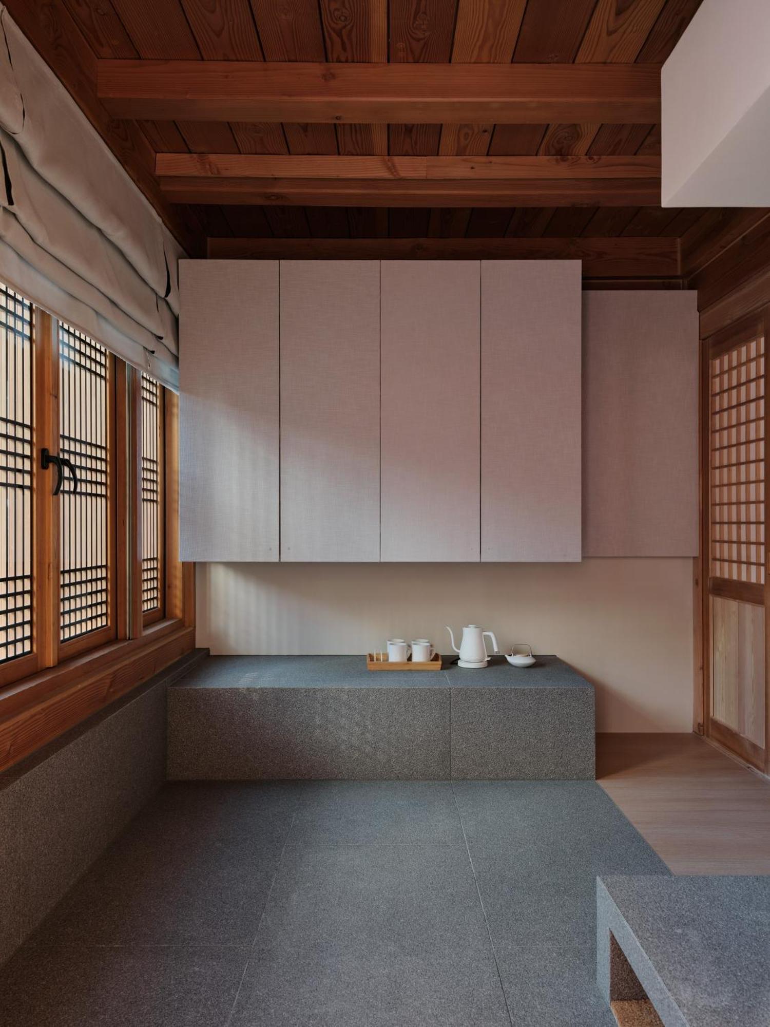 The Korean Traditional Hanok In Downtown Seoul For Convenient Public Transportation - Seoul Ari Exteriér fotografie