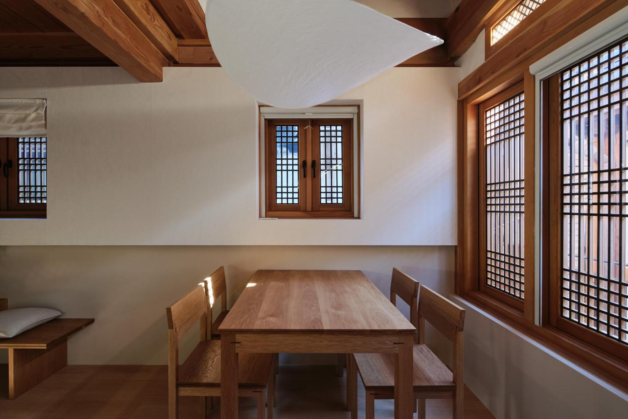 The Korean Traditional Hanok In Downtown Seoul For Convenient Public Transportation - Seoul Ari Exteriér fotografie
