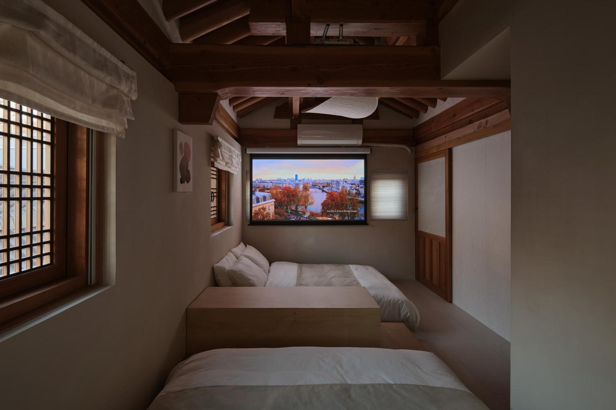The Korean Traditional Hanok In Downtown Seoul For Convenient Public Transportation - Seoul Ari Exteriér fotografie
